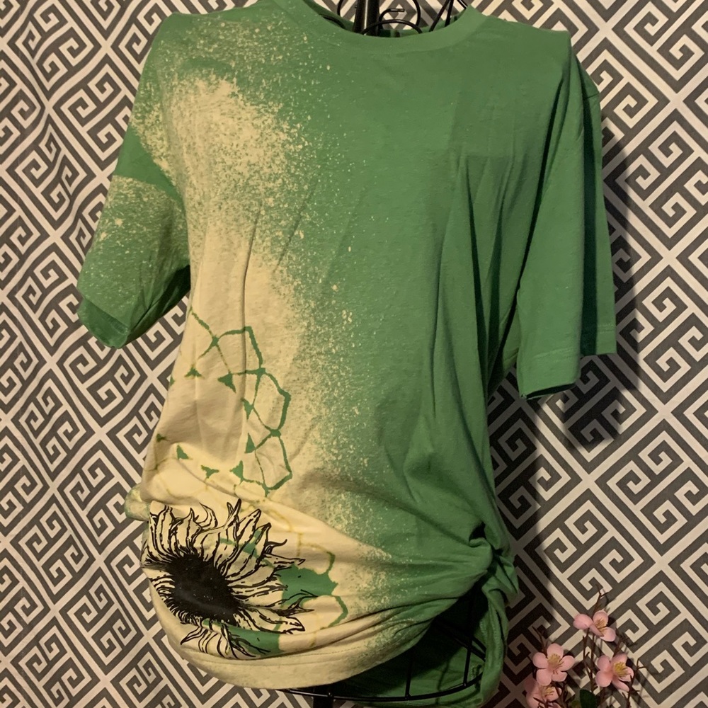 Sunflower bleached distressed graphic tee